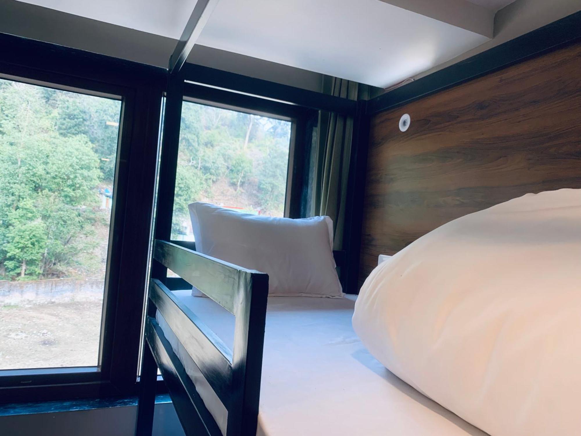 Hotel & Hostel Vimal Ganga Risikés Kültér fotó