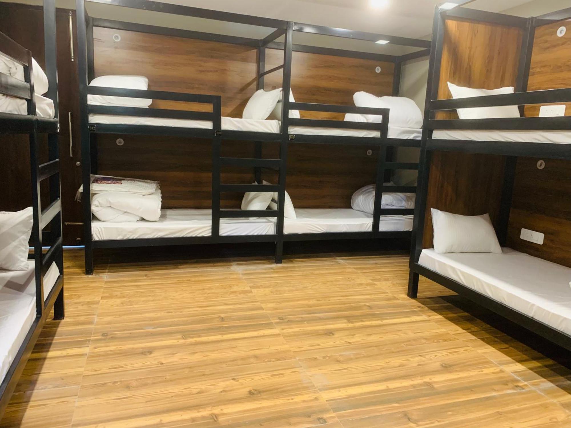 Hotel & Hostel Vimal Ganga Risikés Kültér fotó