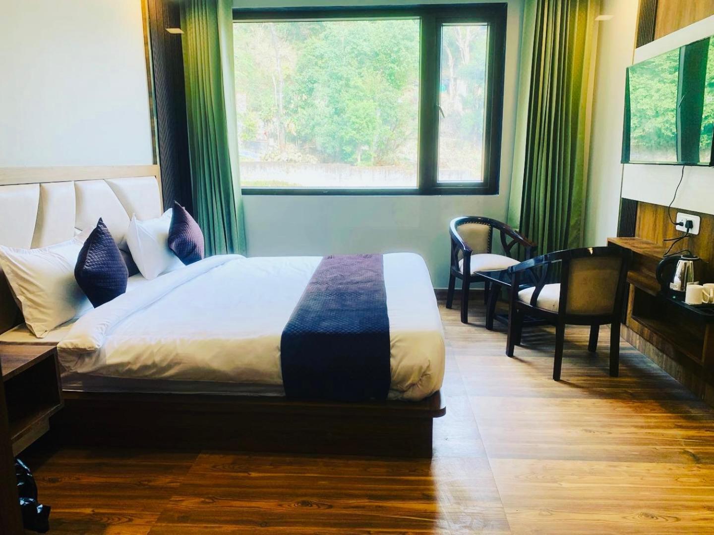 Hotel & Hostel Vimal Ganga Risikés Kültér fotó